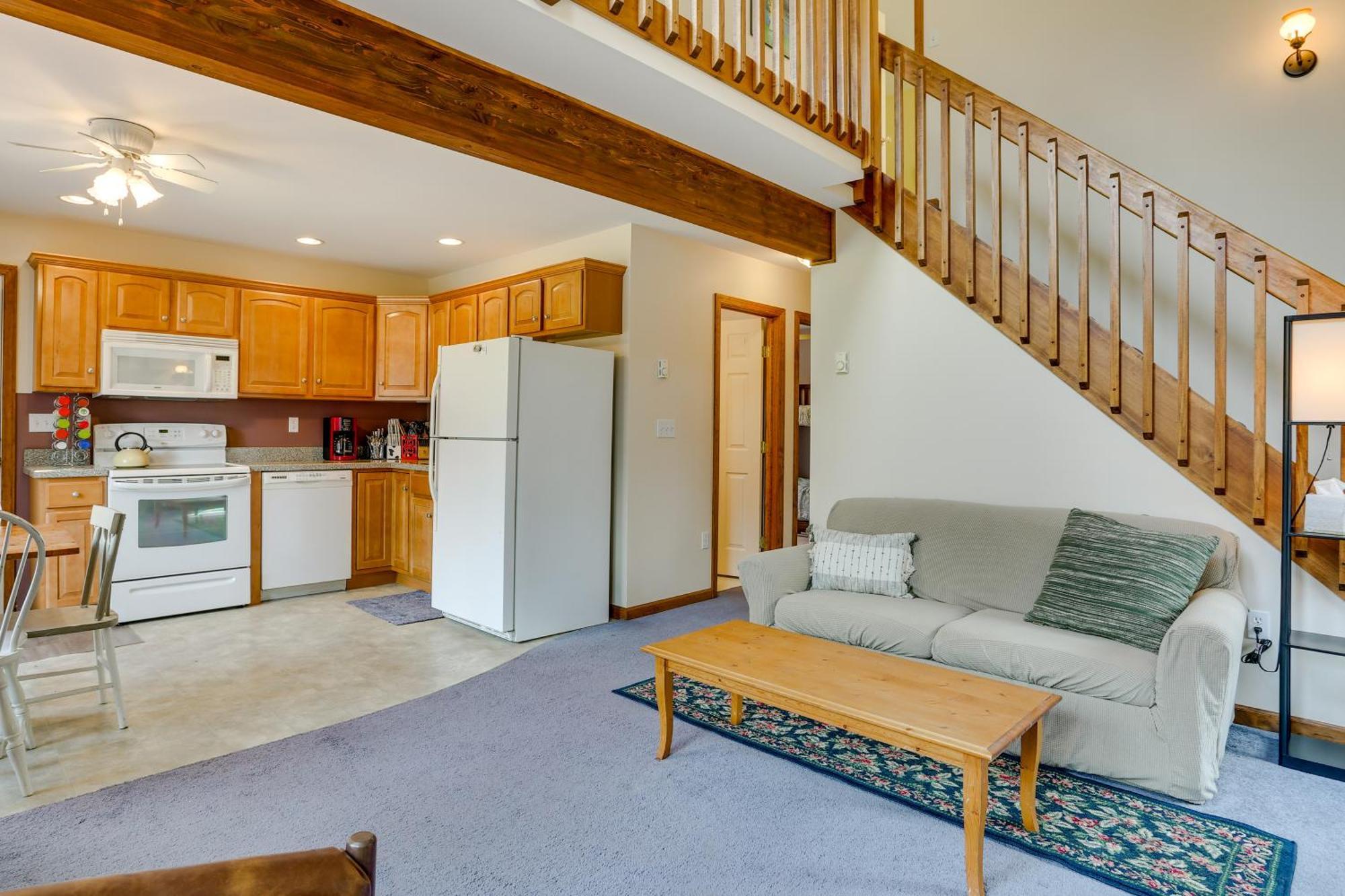 Holiday home Wallenpaupack Fall Getaway With Deck! Lake Ariel