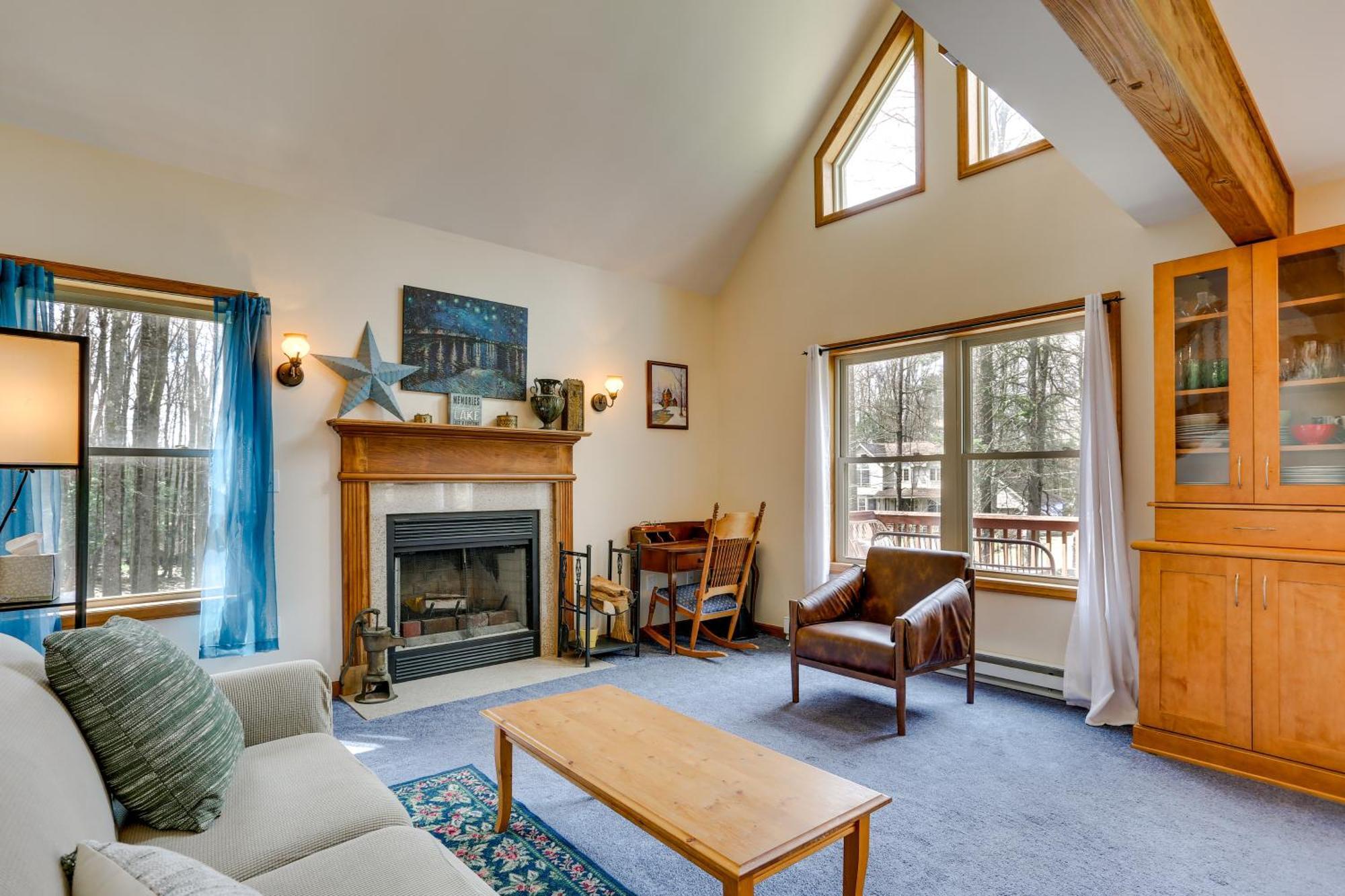 Holiday home Wallenpaupack Fall Getaway With Deck! Lake Ariel
